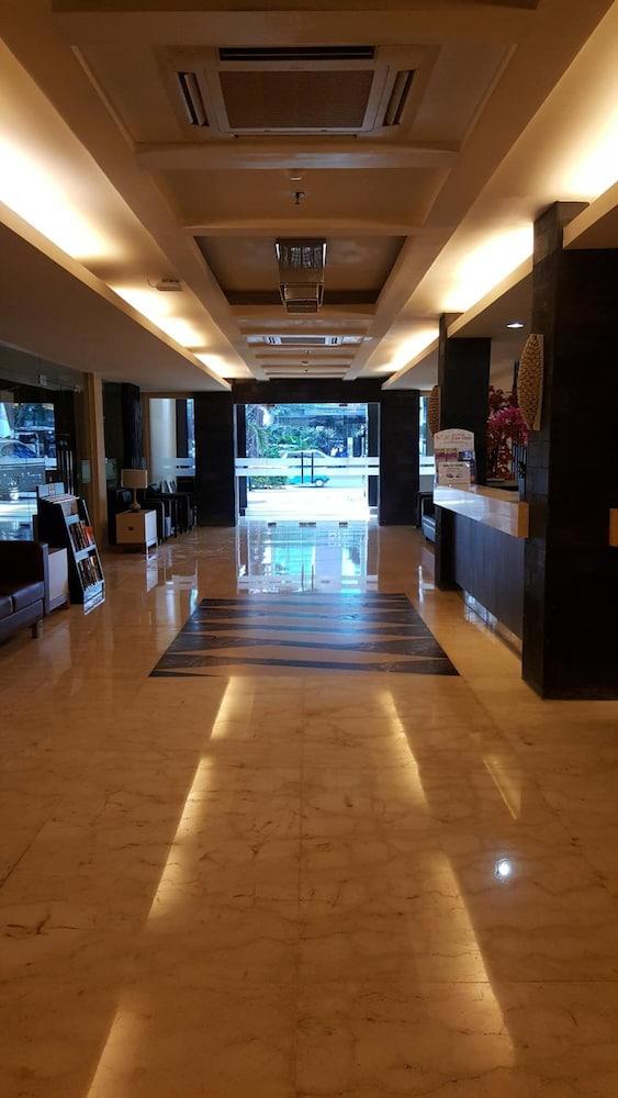 โรงแรมโรตา จาการ์ตา ภายนอก รูปภาพ